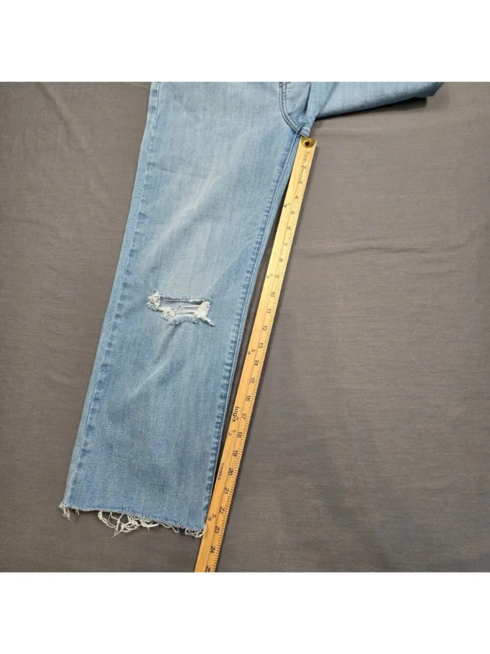 Hudson NOA Size 27 Distressed Light Wash Denim Jeans High Rise Straight Crop - Picture 4 of 7